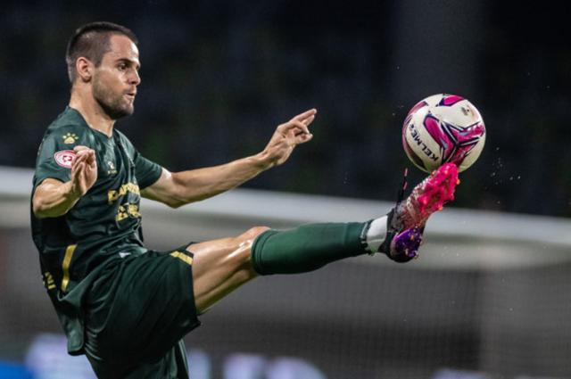 真人娱乐-浙江队长展望新赛季：欣慰俱乐部有野心 力争上游！