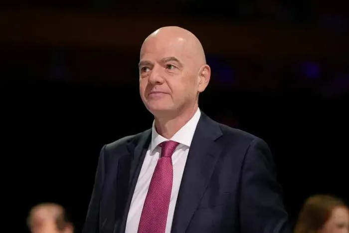 九游娱乐-因凡蒂诺：捂嘴若涉歧视应罚下并作有罪推定，否则为何捂嘴|嘴巴|本菲卡|本菲卡足球俱乐部|国际足球协会|普雷斯蒂安尼_新浪体育_新浪新闻